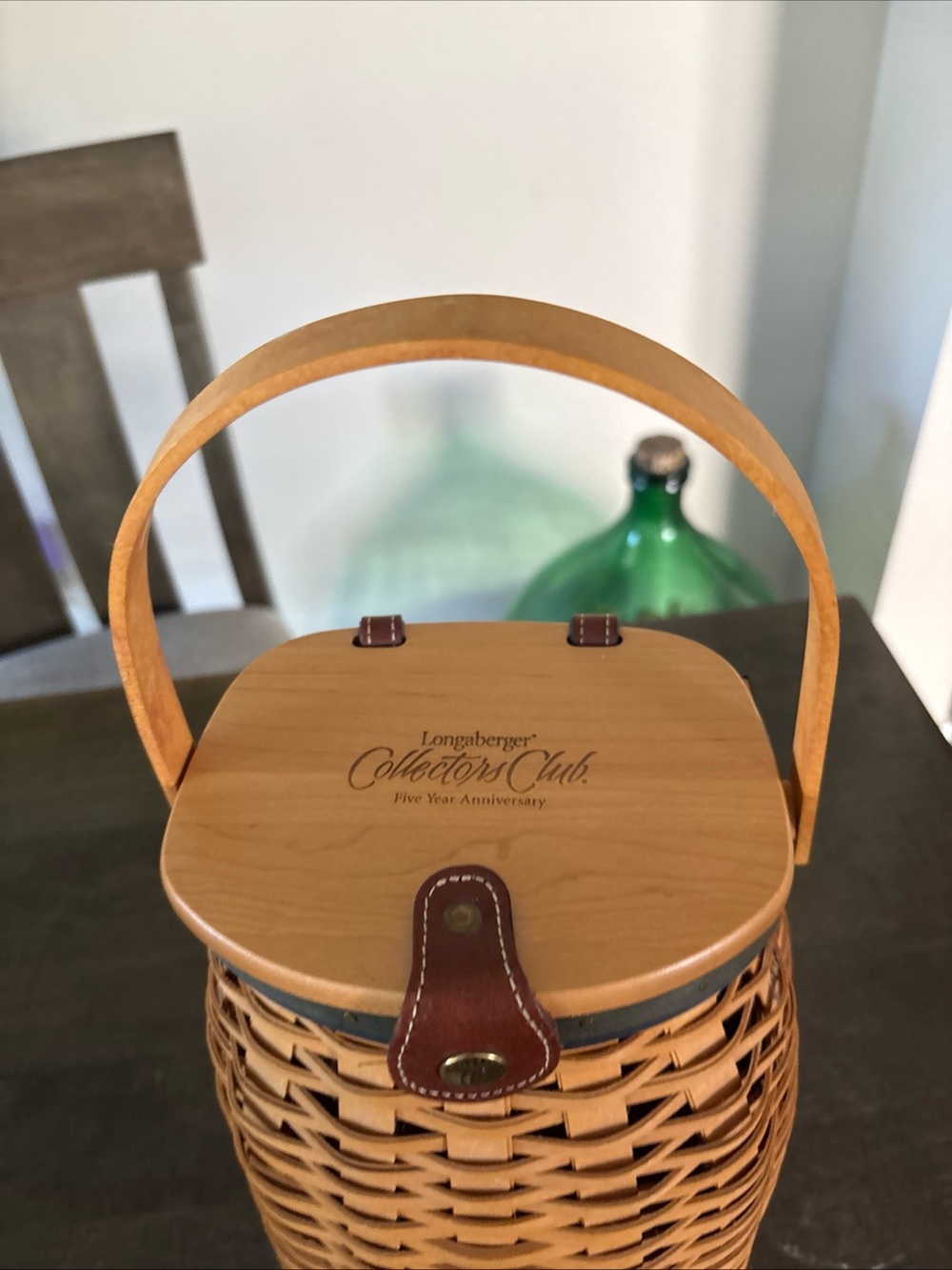 Longaberger Wood Collectors Club Lid with Brown Leather Accents - Picture 5 of 16